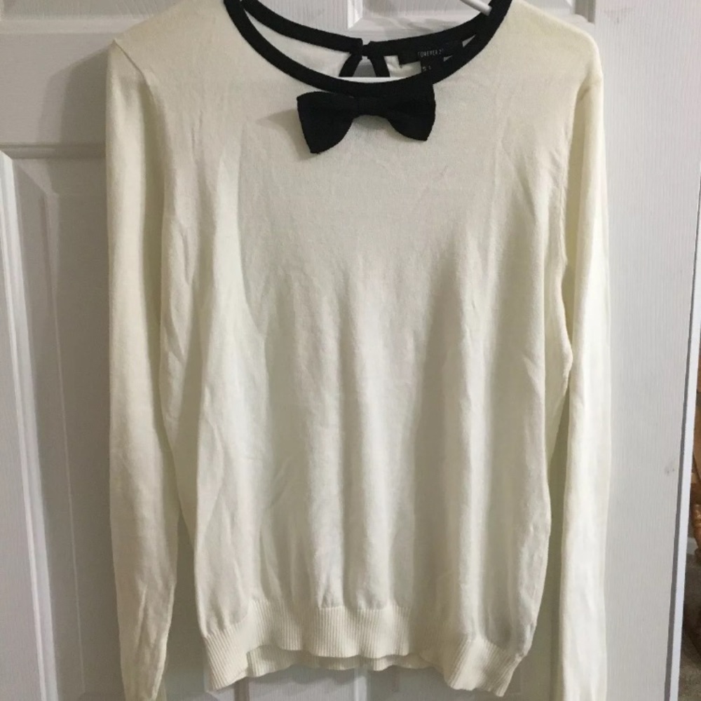 Forever 21 White Long Sleeve With A Black Bow